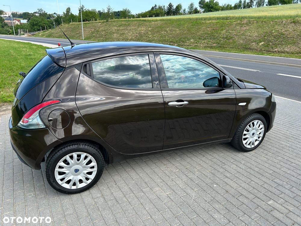 Lancia Ypsilon 0.9 Platinum S&S - 16