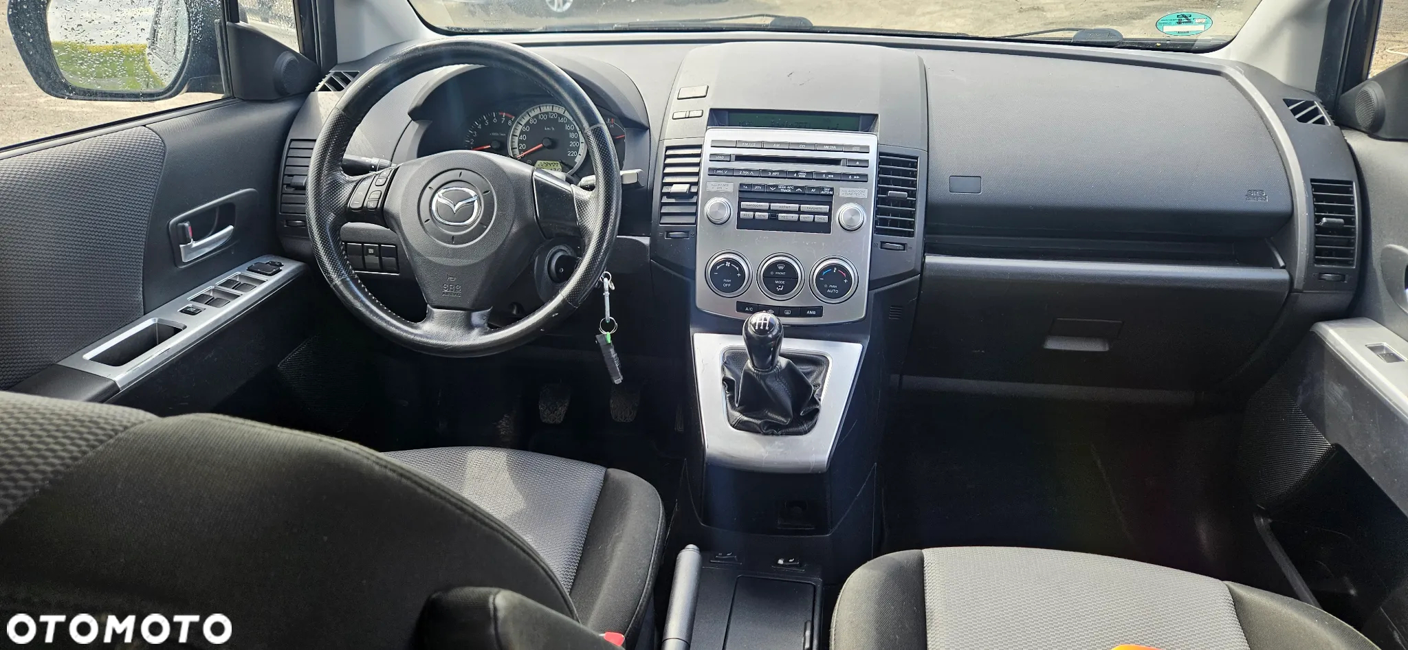 Mazda 5 - 14