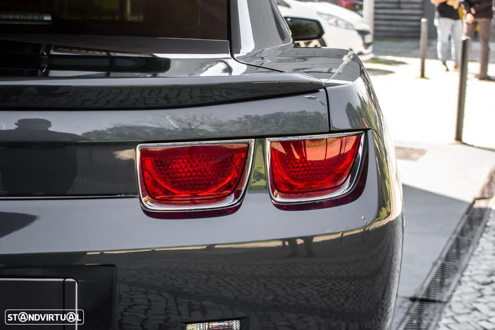 Chevrolet Camaro - 12