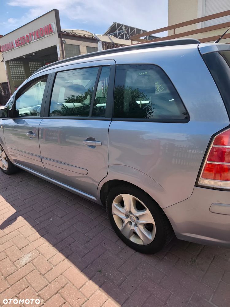 Opel Zafira 1.8 Cosmo - 6