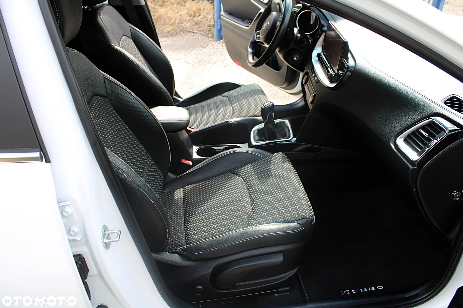 Kia XCeed 1.0 T-GDI OPF JBL SOUND EDITION - 12