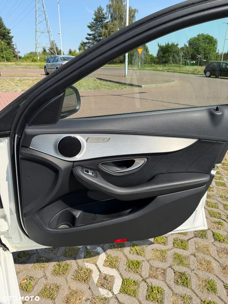 Mercedes-Benz Klasa C 200 4-Matic 7G-TRONIC - 19