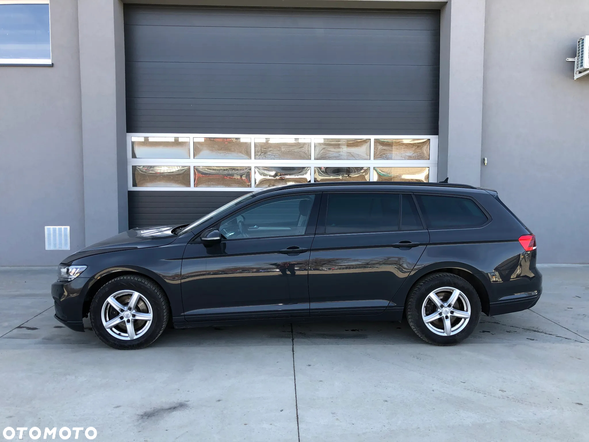 Volkswagen Passat Variant 2.0 TDI SCR DSG Business - 2