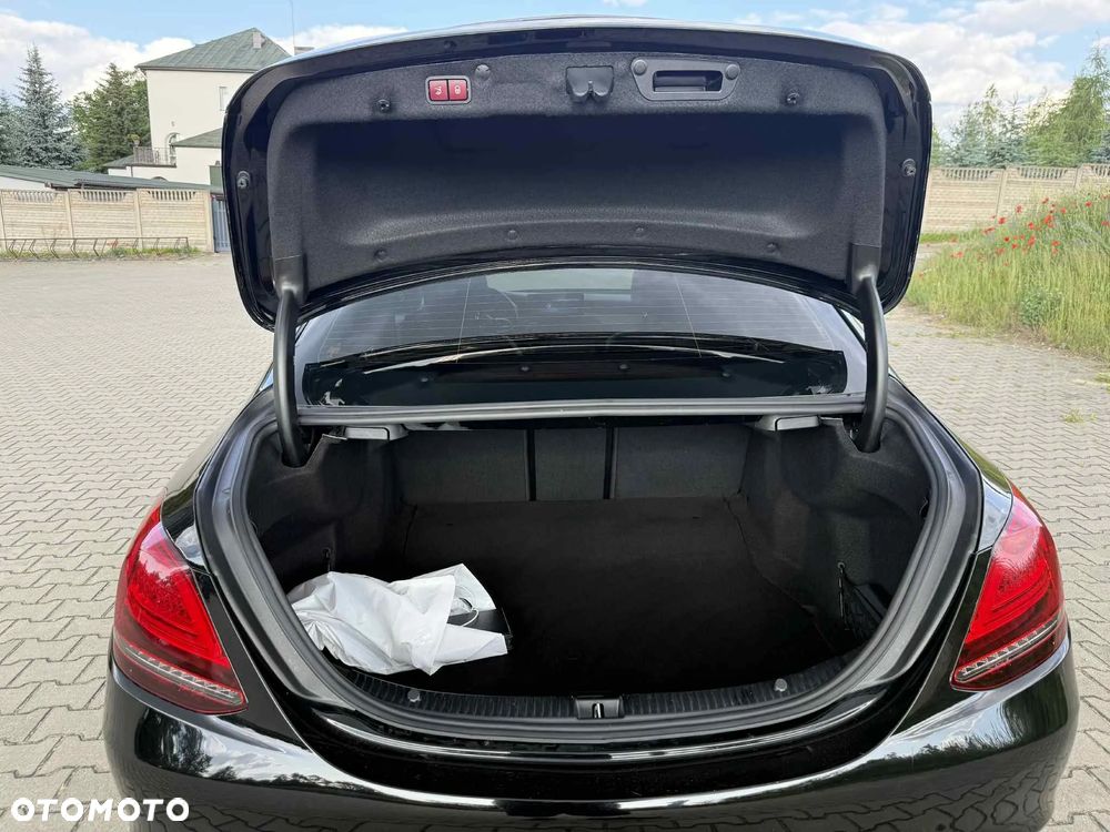 Mercedes-Benz Klasa C 300 4Matic 9G-TRONIC Avantgarde - 33
