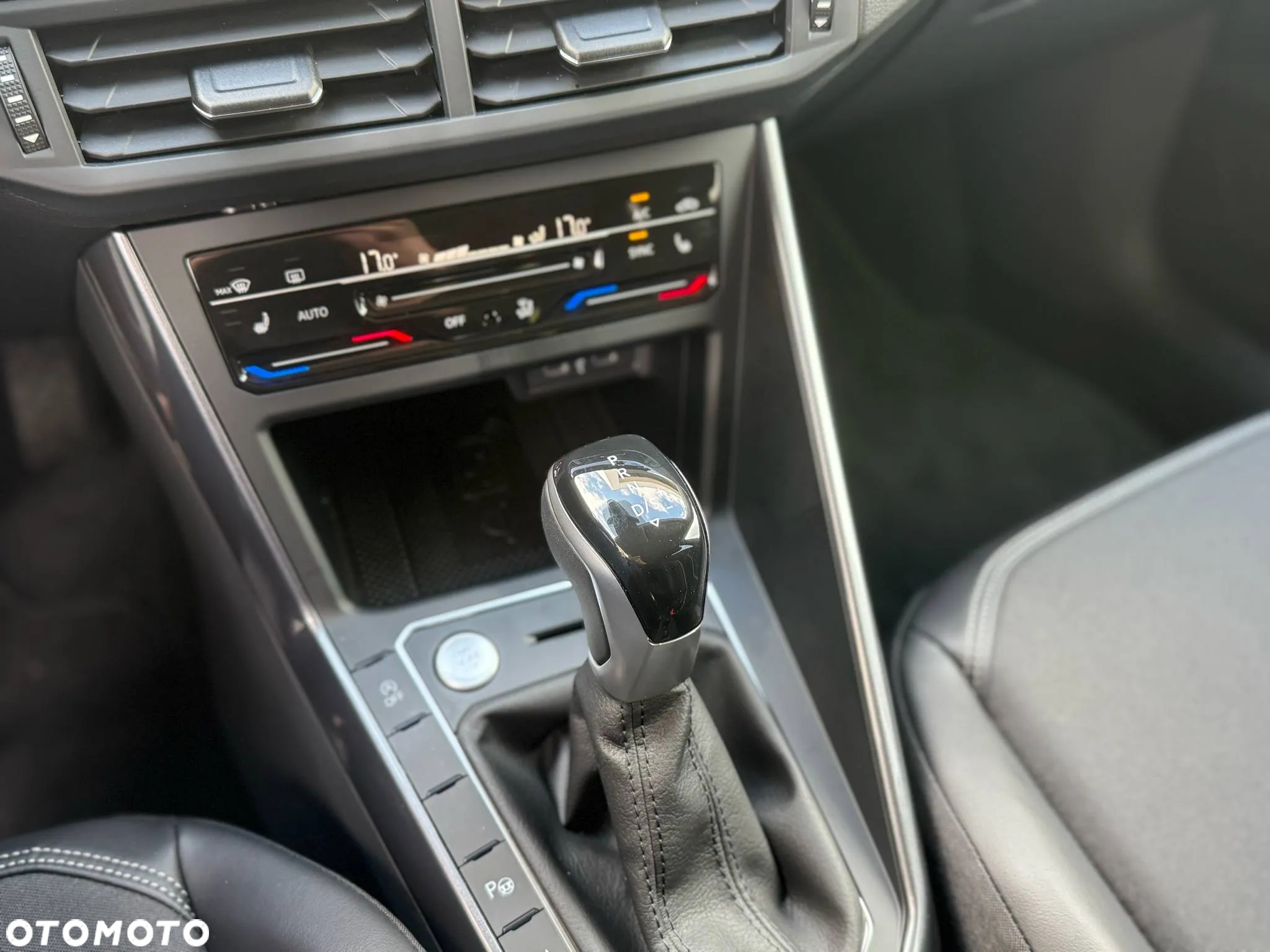 Volkswagen Taigo 1.5 TSI ACT Style DSG - 17