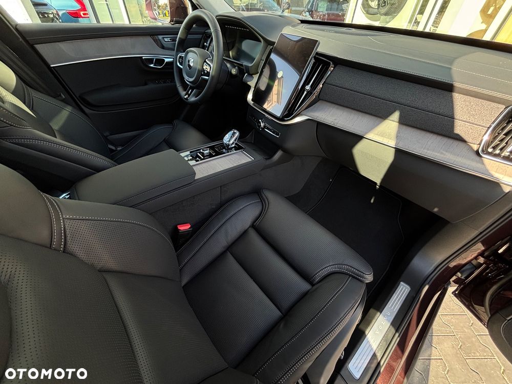 Volvo XC 90 T8 AWD Plug-In Hybrid Ultra Bright 7os - 24