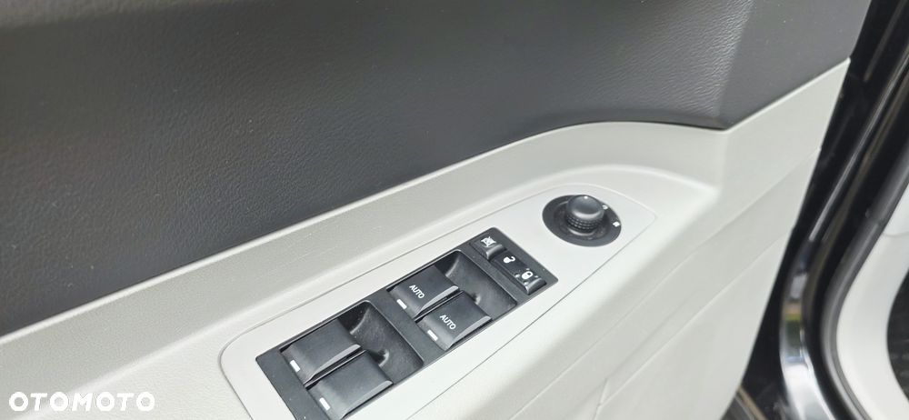 Chrysler 300C - 39