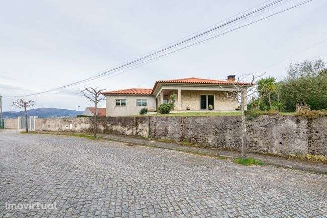 Moradia T3 com terreno e excelente localização - Grande imagem: 2/10