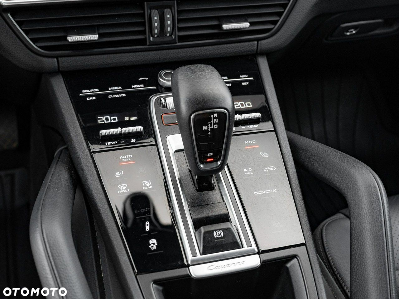 Porsche Cayenne - 20