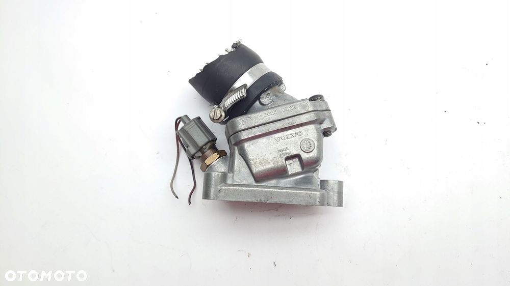 obudowa termostatu volvo s80 v70 s60 xc90 xc70 2.4 d5 30650022