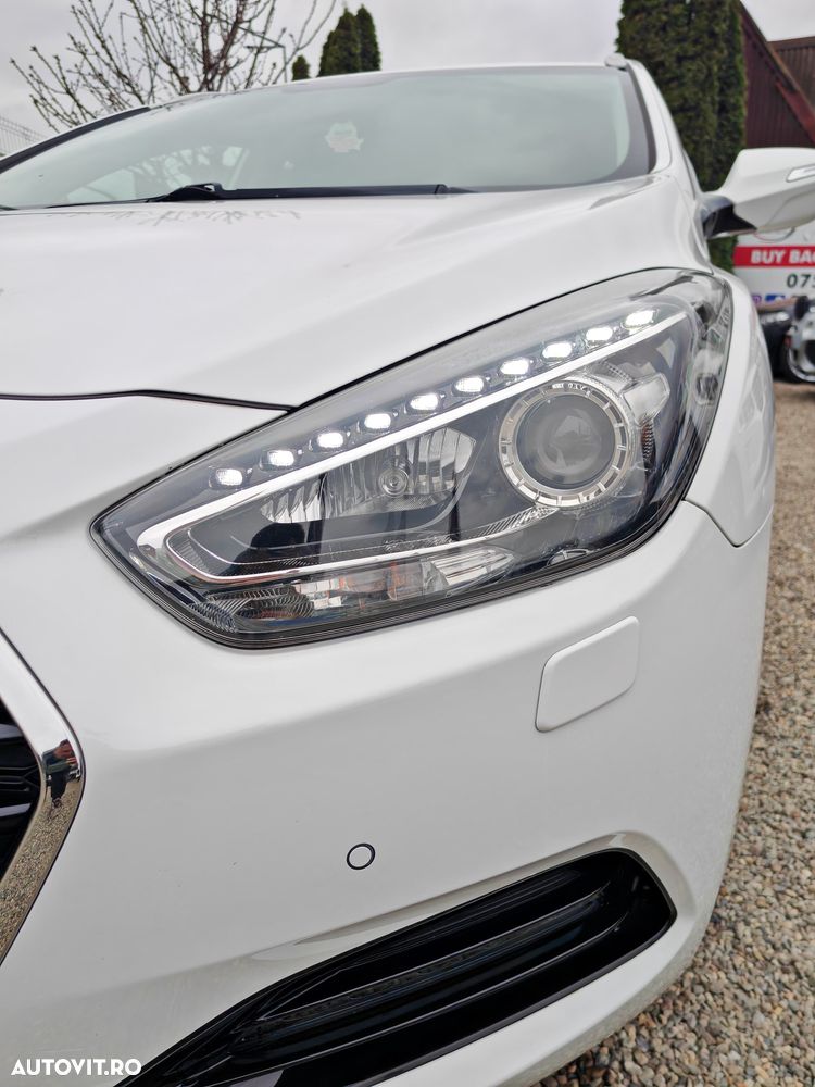 Hyundai i40 Kombi 1.7 CRDi DCT Style - 7