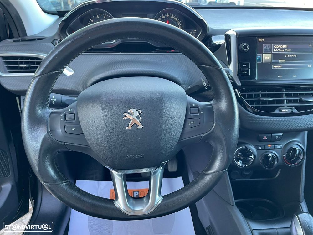 Peugeot 208 1.2 PureTech Style - 5
