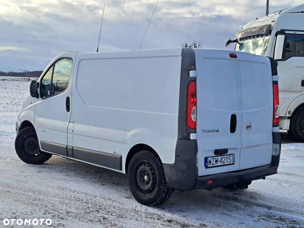 Nissan Primaster - 6