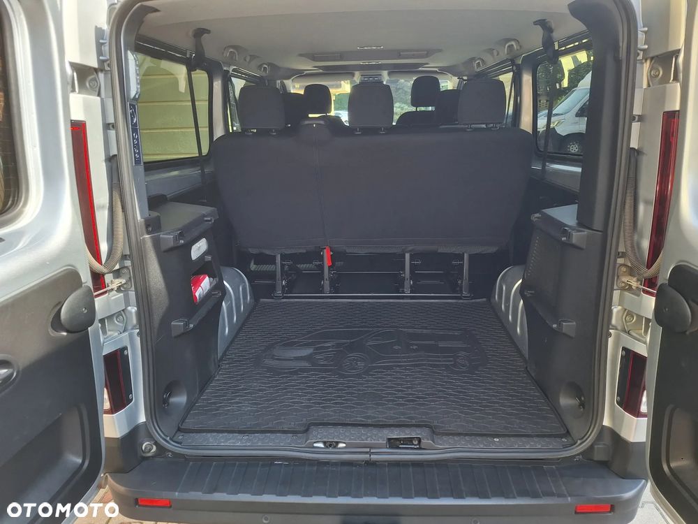Renault Trafic 2.0 dCi - 19
