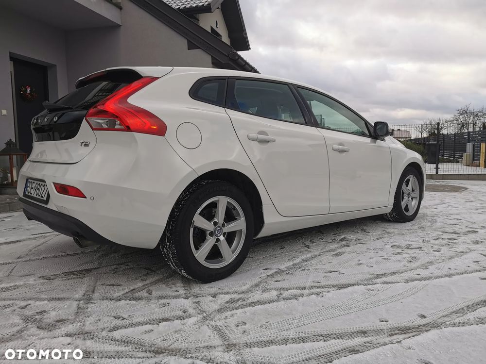 Volvo V40 T2 - 35