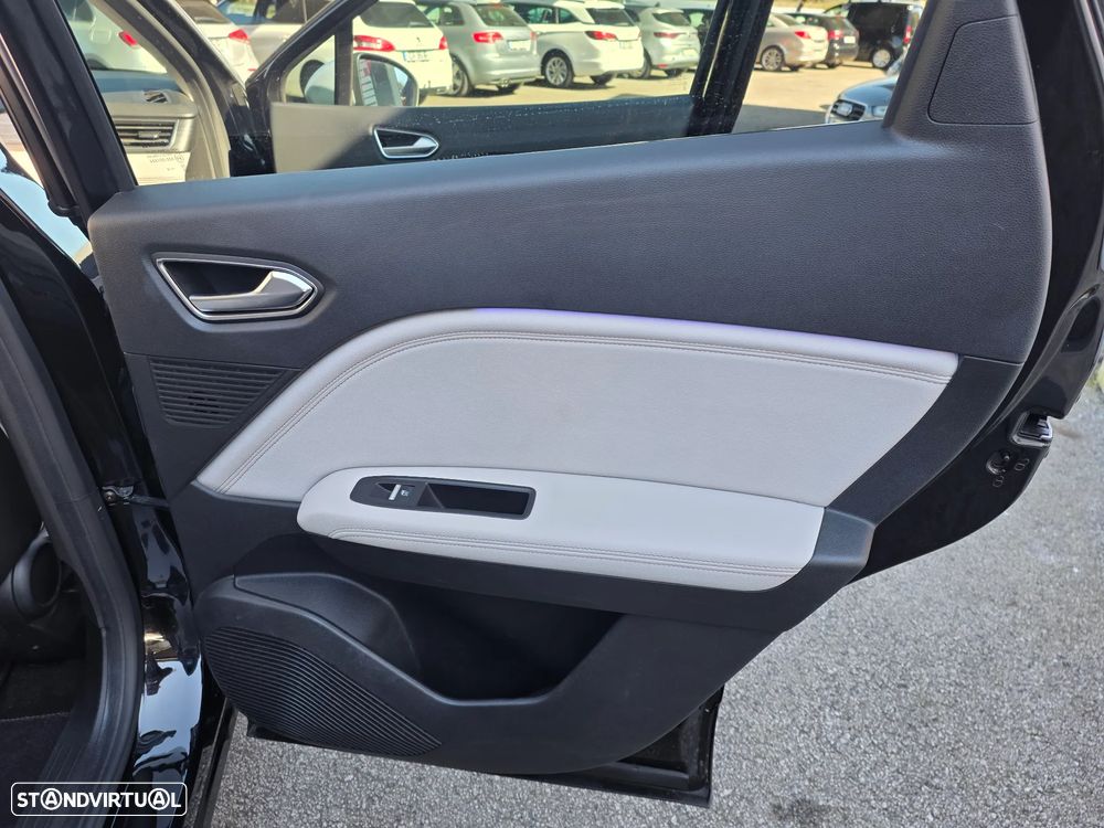 Renault Captur 1.5 dCi Initiale Paris EDC - 27