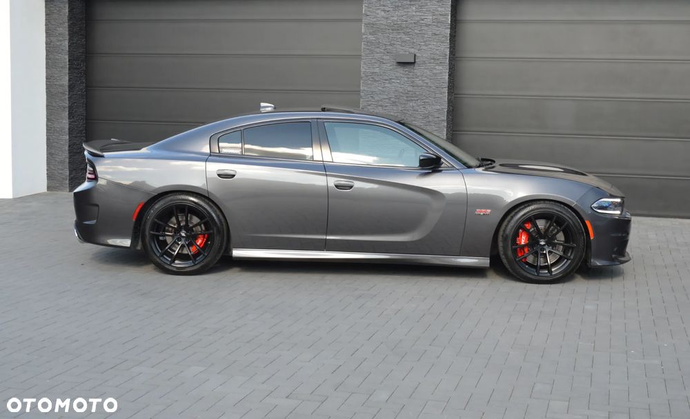 Dodge Charger 6.4 Scat Pack - 8