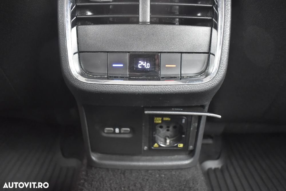Skoda Octavia Combi 2.0 TDI DSG Style - 32