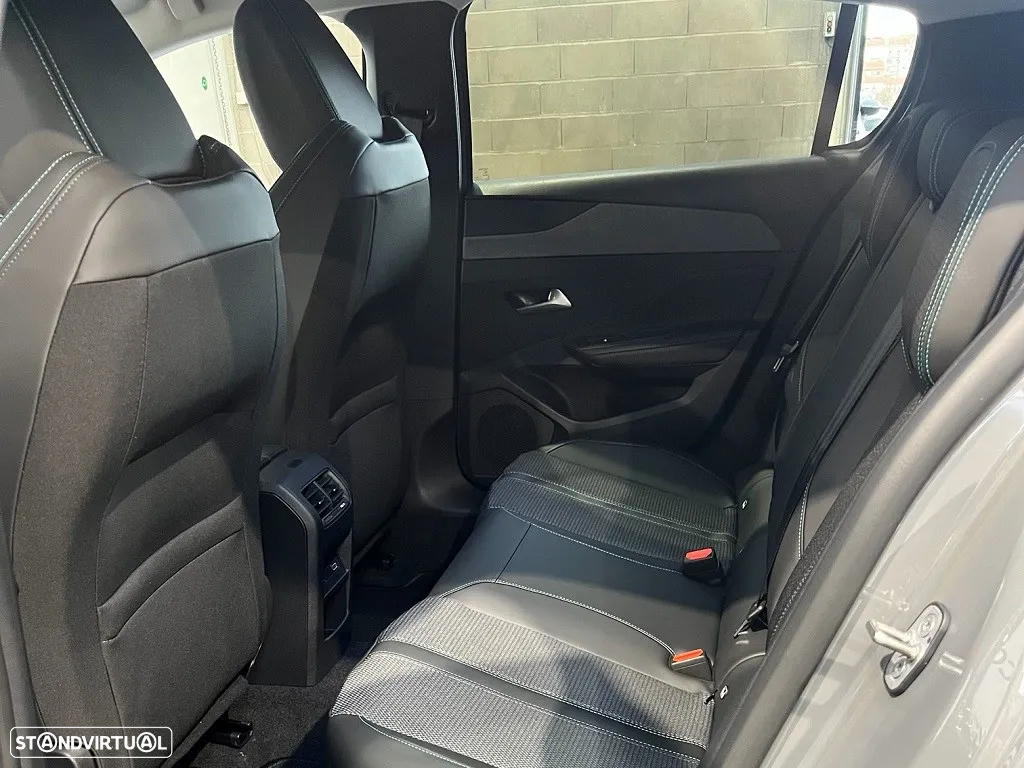 Peugeot e-308 54 kWh Allure - 14
