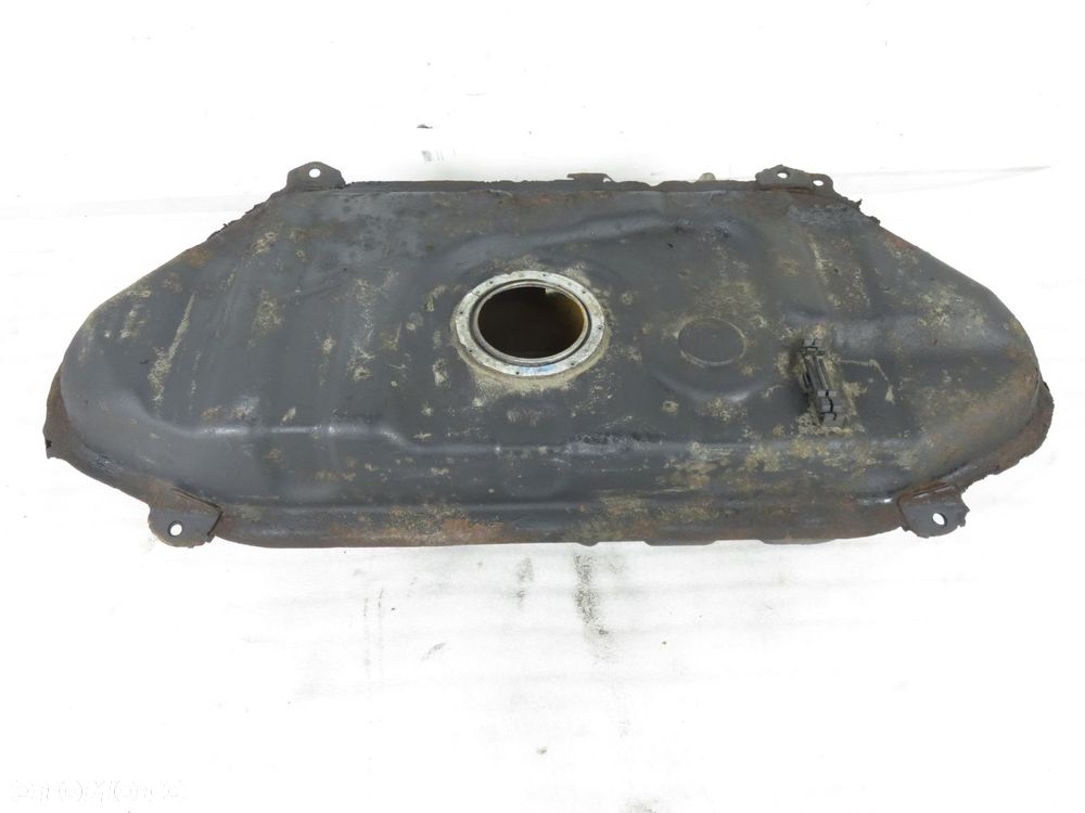 ZBIORNIK PALIWA BENZYNA TOYOTA YARIS VERSO P2 1.3 - 1