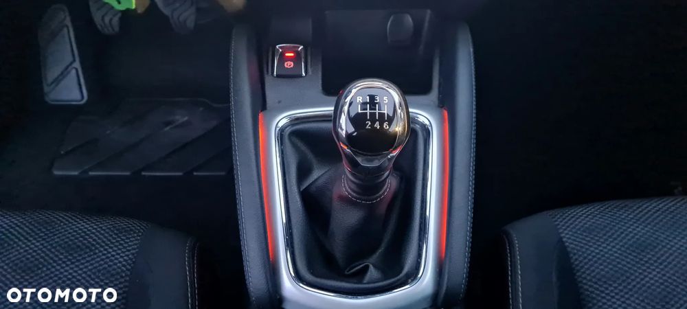 Nissan Qashqai 1.6 DIG-T Tekna - 16