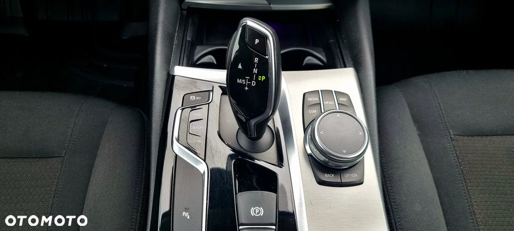 BMW Seria 5 520d Luxury Line - 26