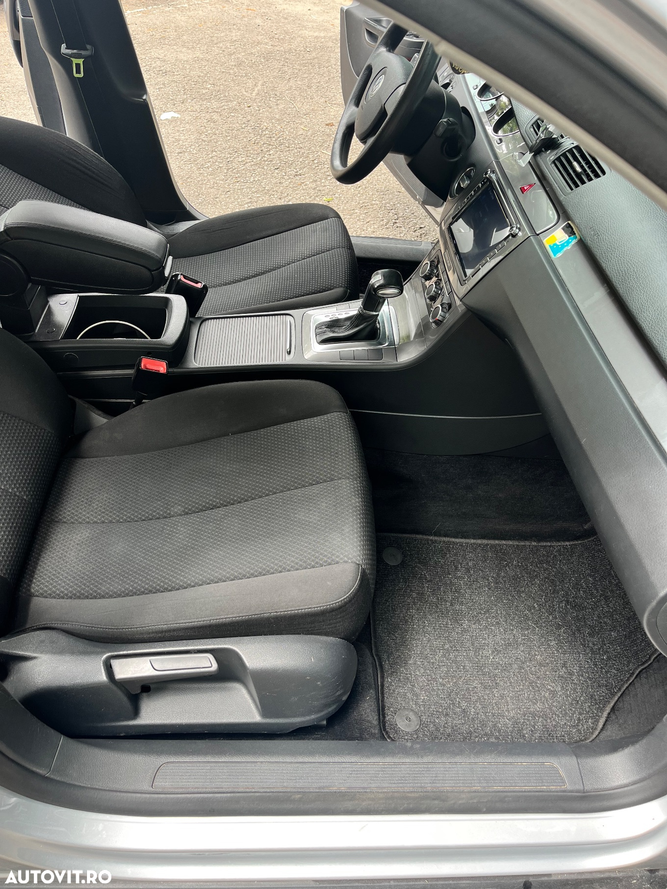 Volkswagen Passat Variant 2.0 TDI DPF DSG Trendline - 14
