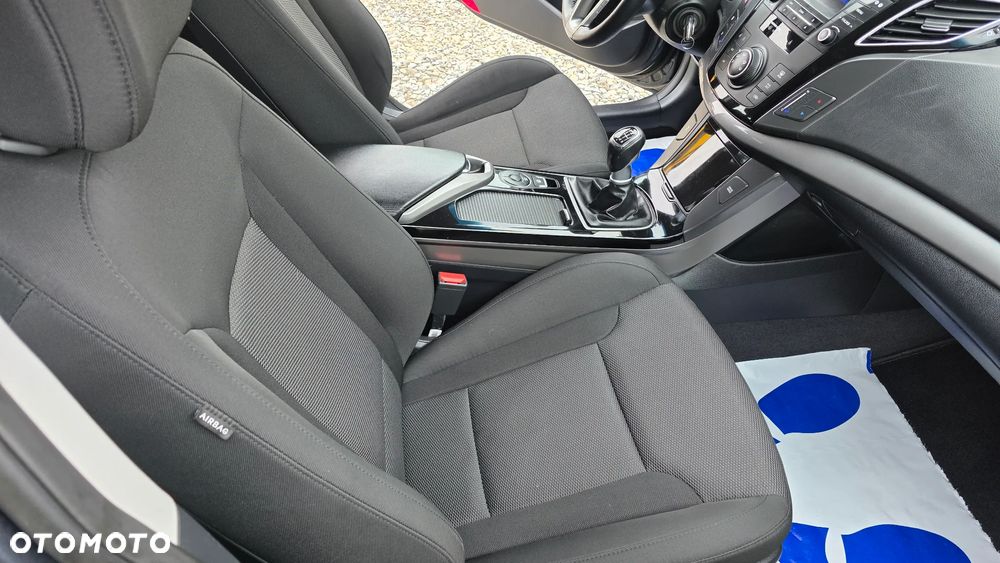 Hyundai i40 Kombi blue 1.6 Family - 22