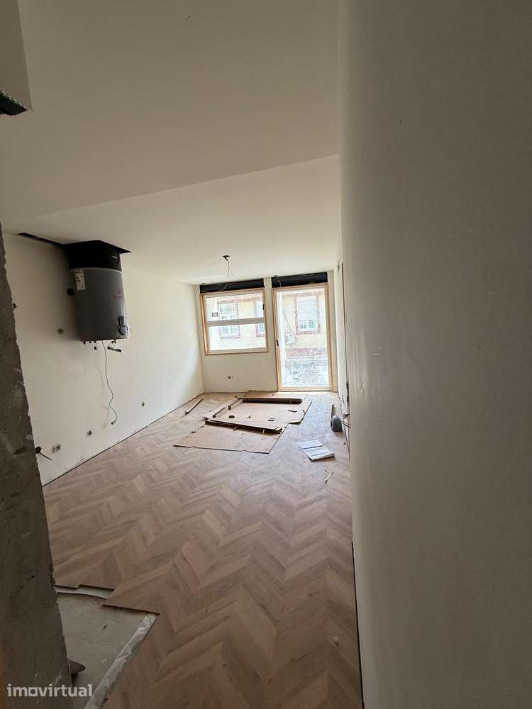T1 com Varanda – Rua da Fábrica, Porto Sd/CO - Grande imagem: 4/8