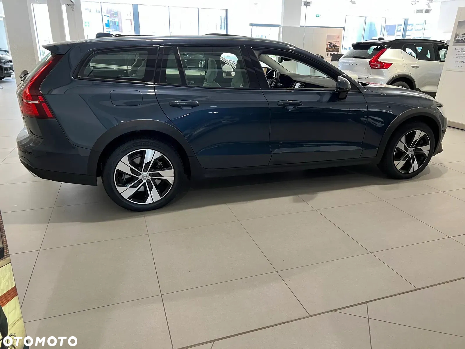 Volvo V60 Cross Country T5 AWD - 6