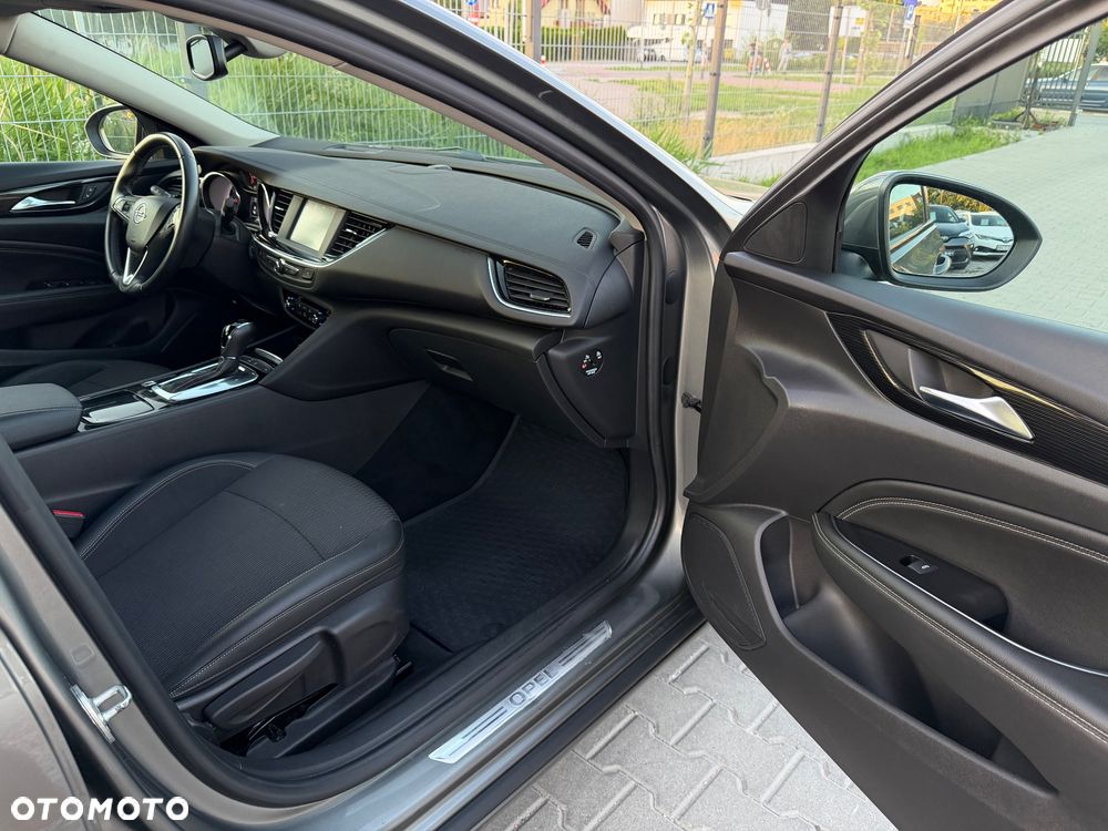 Opel Insignia - 24