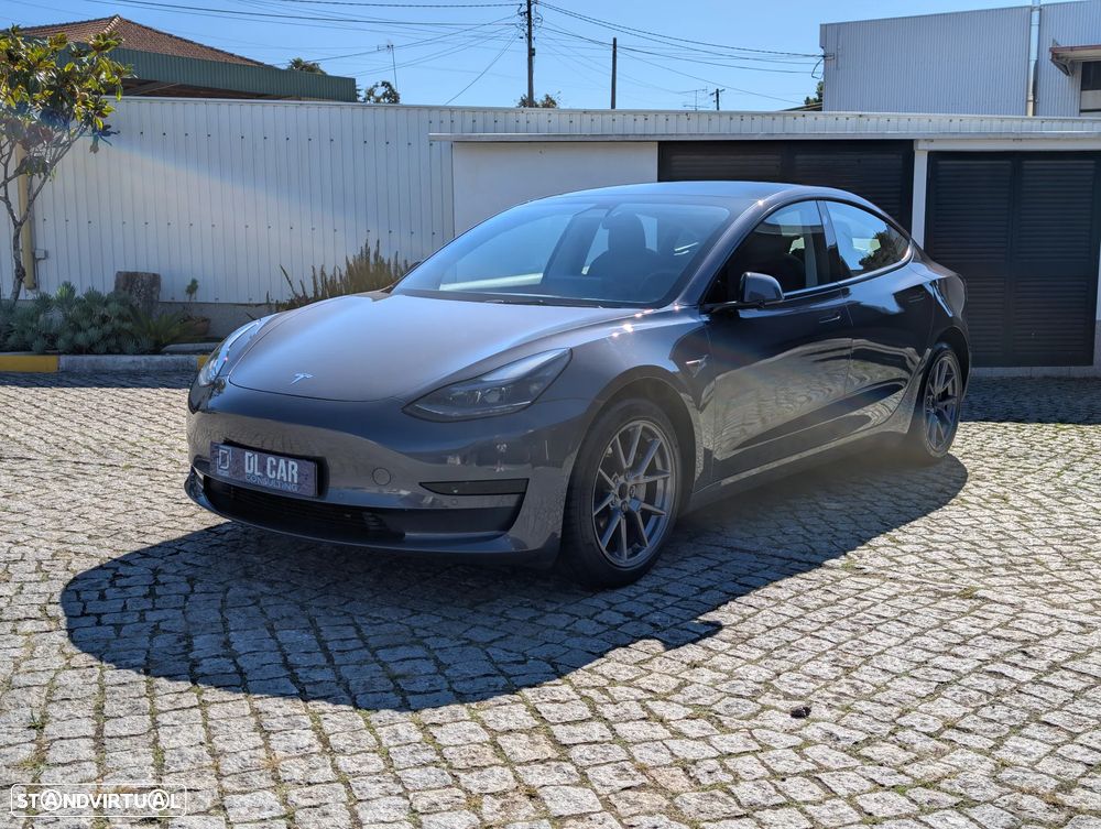 Tesla Model 3 Standard Range Plus RWD - 1