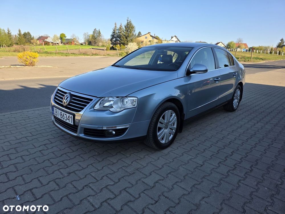 Volkswagen Passat 2.0 TDI DPF Highline - 22