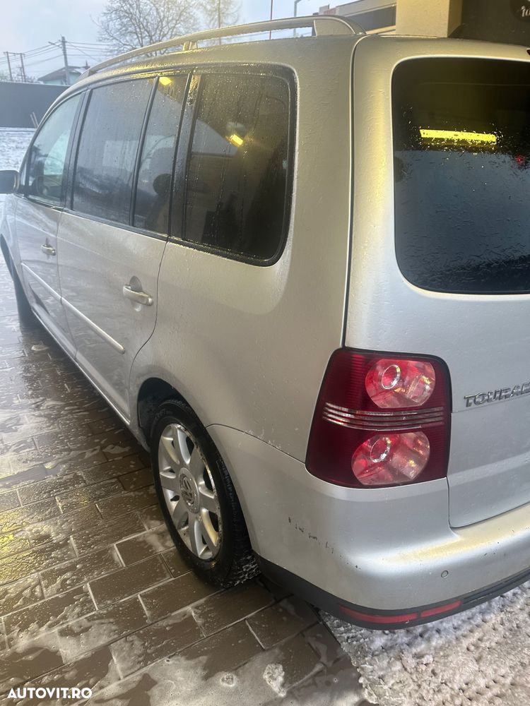 Volkswagen Touran 2.0 TDI Trendline - 8