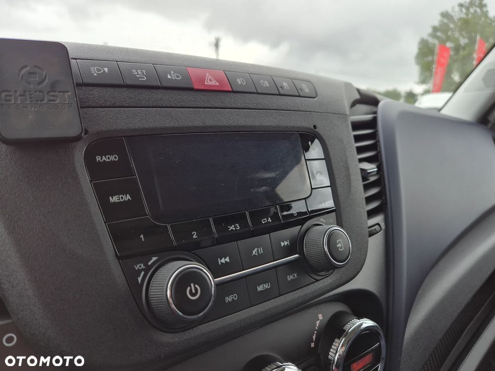 Iveco Daily 35C16, firana, kontener 8PAL, Winda 750KG, klimatyzacja, bliźniaki - 11