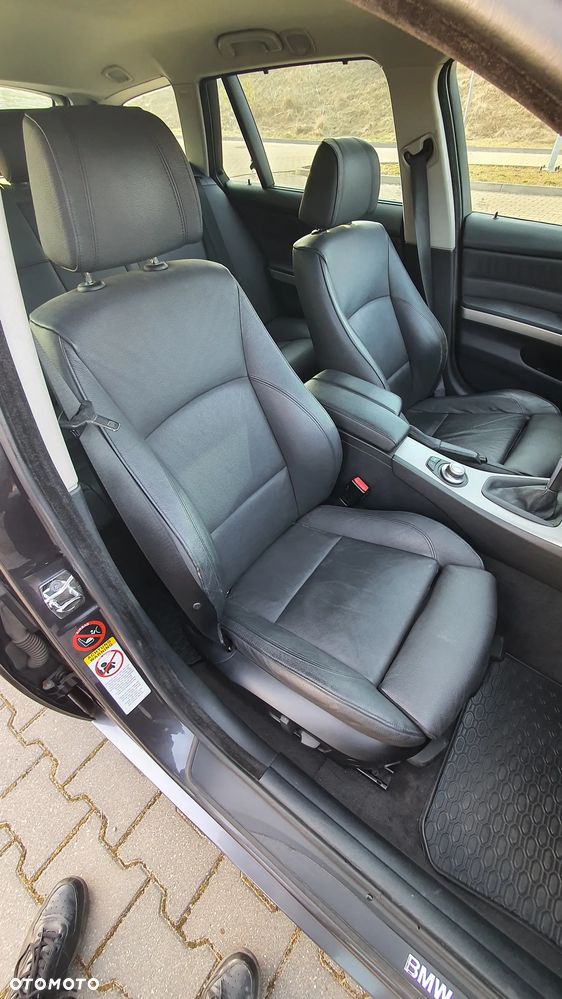 BMW Seria 3 325i - 33