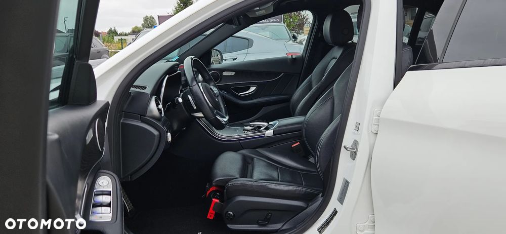 Mercedes-Benz Klasa C 220 d 4Matic 9G-TRONIC AMG Line - 21