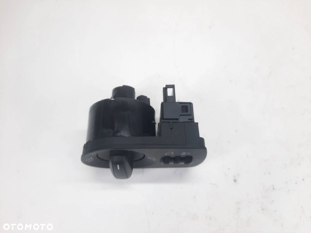 WŁĄCZNIK ŚWIATEŁ AUDI A1 8X 8X1941531R EU - 2