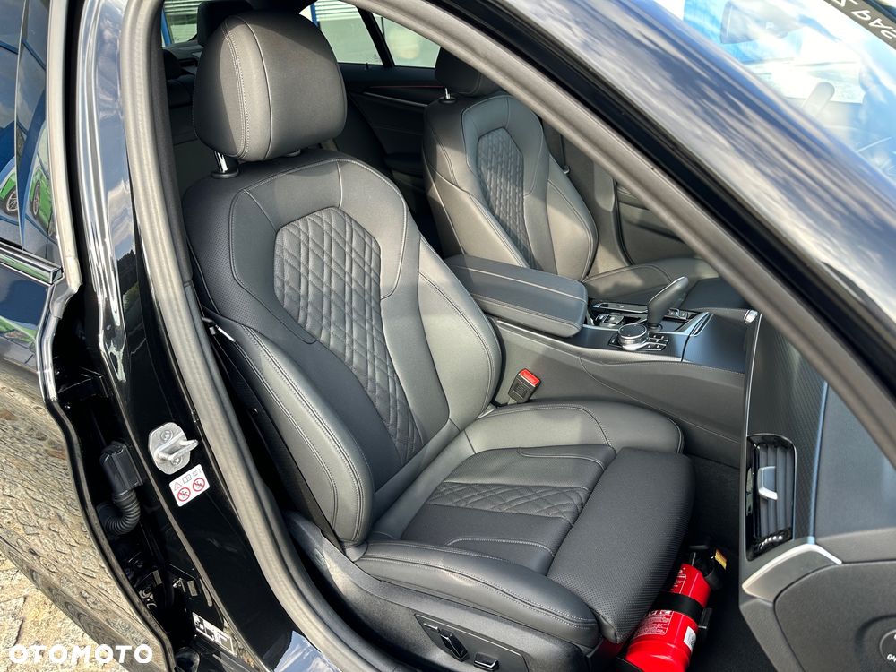 BMW Seria 5 - 28