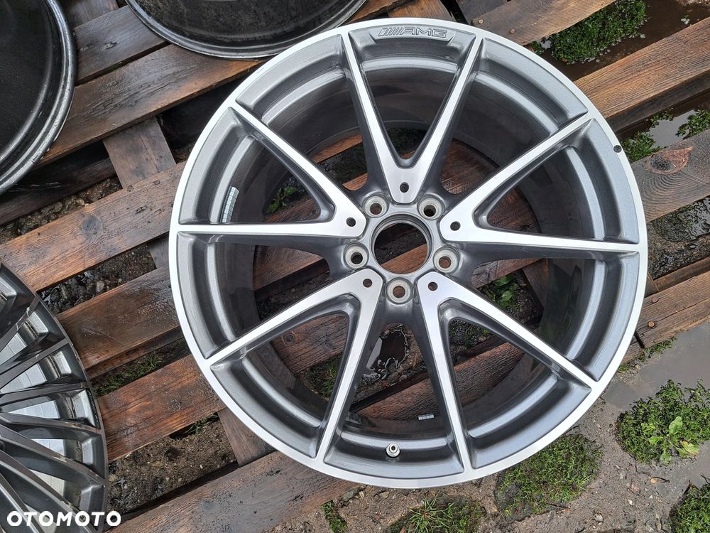 Oryg. Mercedes E-Klasa 19 AMG 213 A213 A2134014600 9.5j et52 5616