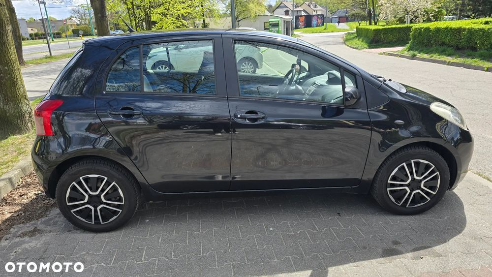 Toyota Yaris 1.0 Luna A/C - 4