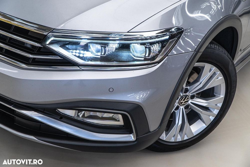 Volkswagen Passat Alltrack 2.0 TDI SCR DSG 4Motion - 35