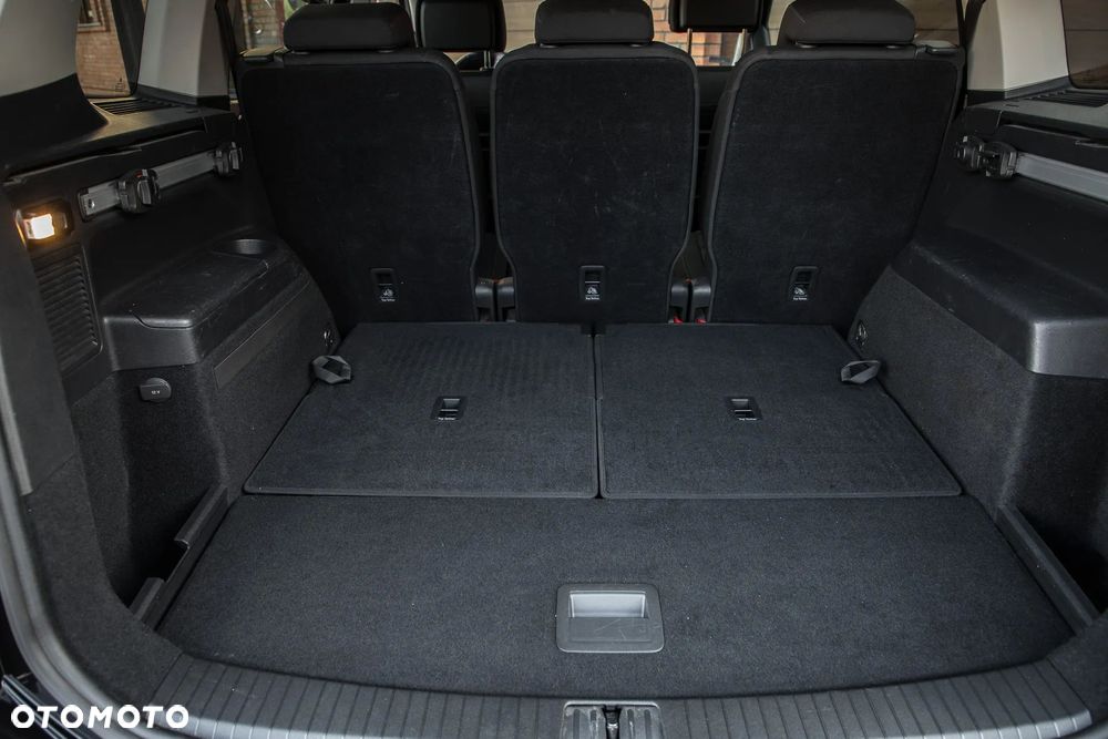 Volkswagen Touran 1.5 TSI EVO Highline DSG - 38