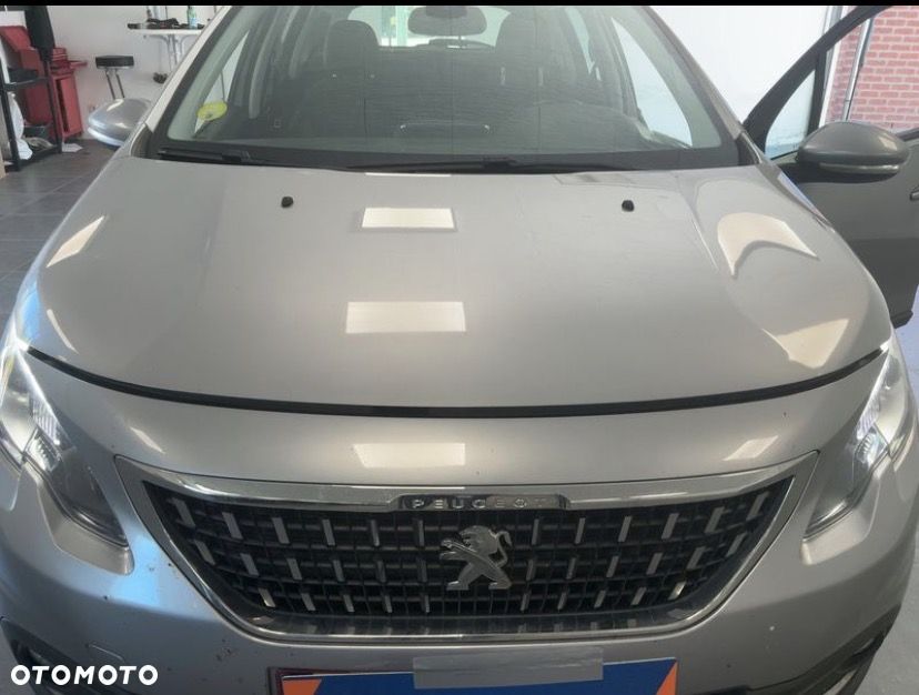 Peugeot 2008 BlueHDi 100 STOP & START Allure - 9