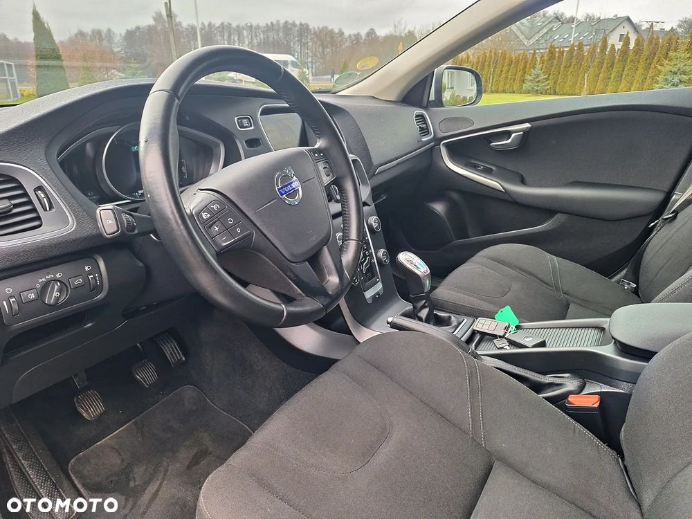 Volvo V40 ver-d2-kinetic - 15