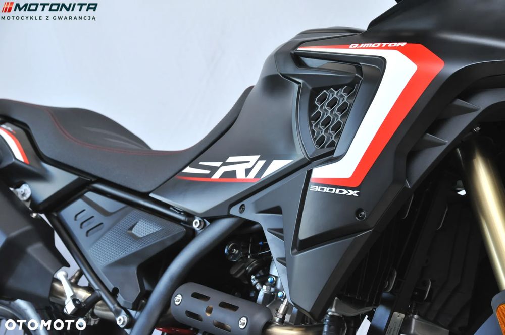 QJMOTOR SRT 300DX - 3