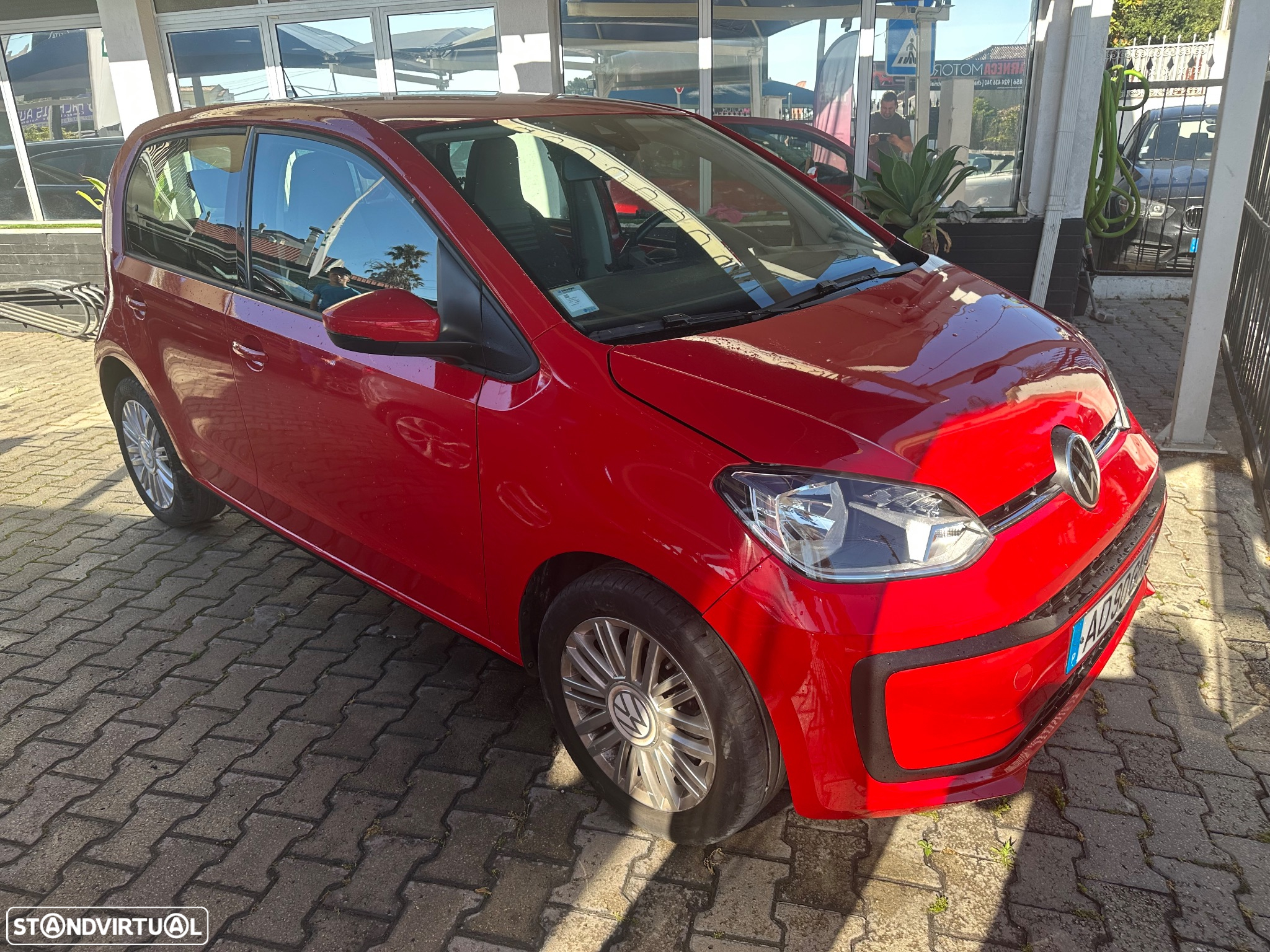 VW Up! 1.0 Move Color - 7