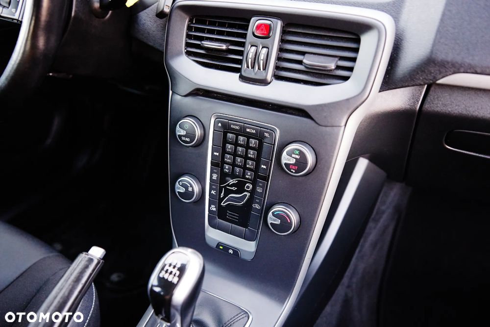 Volvo V40 D2 Kinetic - 25