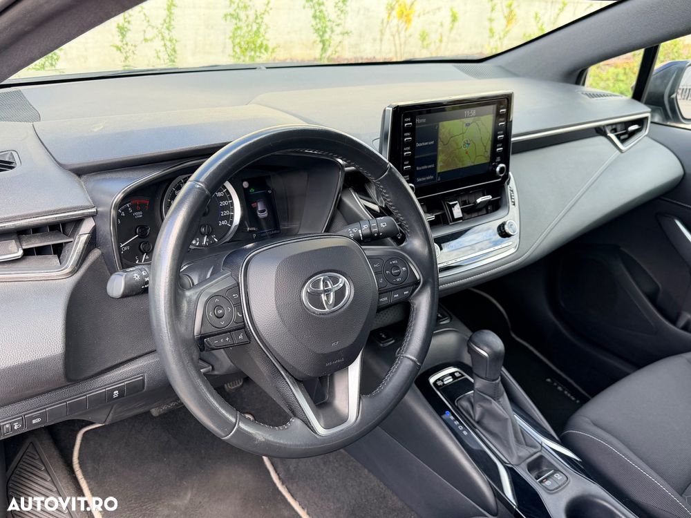 Toyota Corolla 1.8 Business Edition - 11