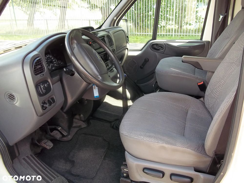 Ford transit - 17